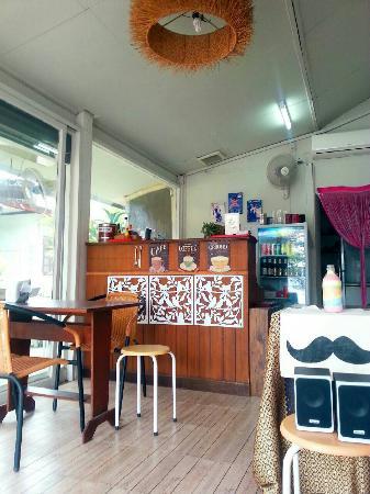 Mustà Cafe &