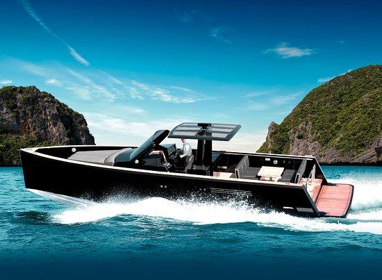 Blue Panther Yacht
