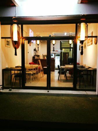 The McArthur Hostel & Restaurant
